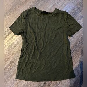 Forever 21 large women’s green t shirt